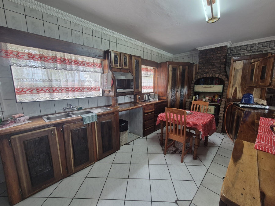 5 Bedroom Property for Sale in Bloemhof North West